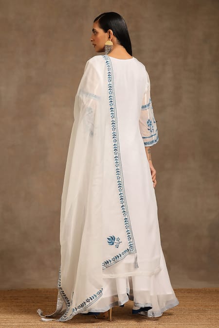 Wazir C Kashmiri Aari Embroidered Yoke Kurta Divider Pant Set 