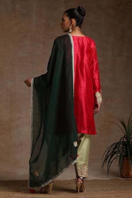 Shop_Wazir C_Red Silk, Organza, Cotton Embroidery Round Neck Kashmiri Work Kurta Pant Set _at_Aza_Fashions