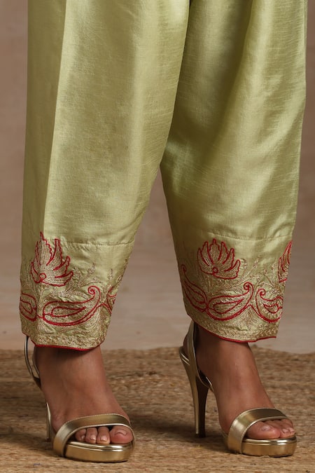 Wazir C_Red Silk, Organza, Cotton Embroidery Round Neck Kashmiri Work Kurta Pant Set _Online_at_Aza_Fashions