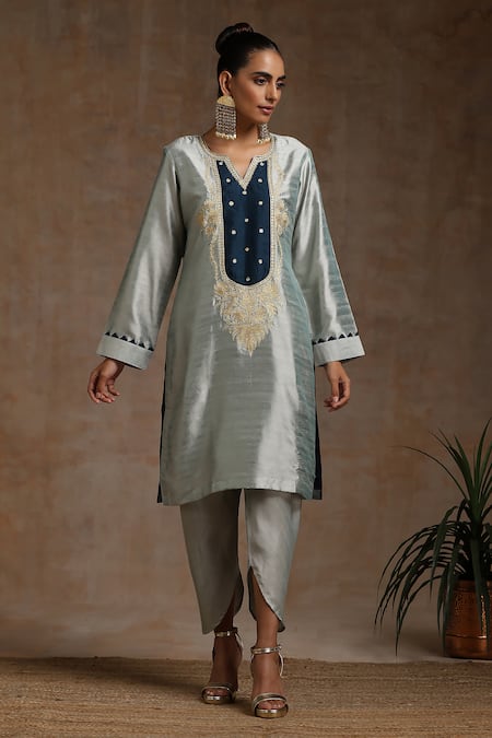 Buy_Wazir C_Grey Silk, Organza, Cotton Sequins, Embroidery Round Neck Kurta Pant Set _Online_at_Aza_Fashions