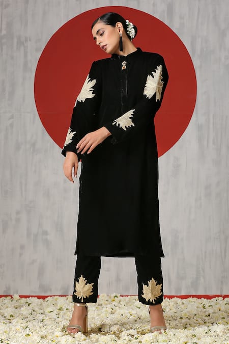Buy_Wazir C_Black Velvet Tassels, Embroidery Turtle Neck Placement Kurta And Pant Set _Online_at_Aza_Fashions