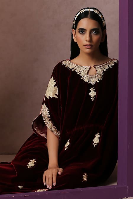 Wazir C_Maroon Velvet Embroidery Keyhole Neck Kashmiri Tilla Kaftan _at_Aza_Fashions