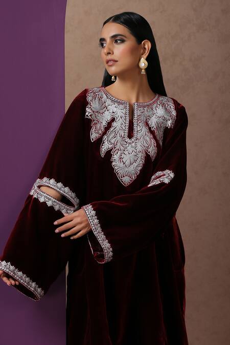 Wazir C_Maroon Velvet, Silk Embroidery Keyhole Neck Pheran And Pant Set _at_Aza_Fashions