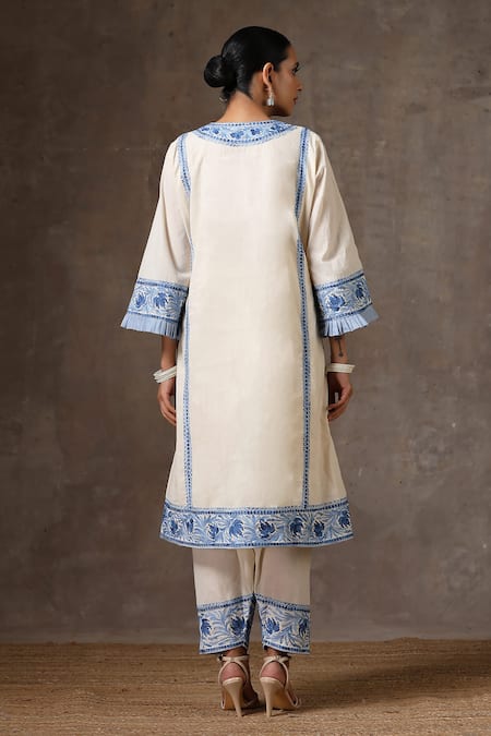Shop_Wazir C_Off White Cotton Embroidery Round Neck A-line Kurta And Salwar Set _at_Aza_Fashions