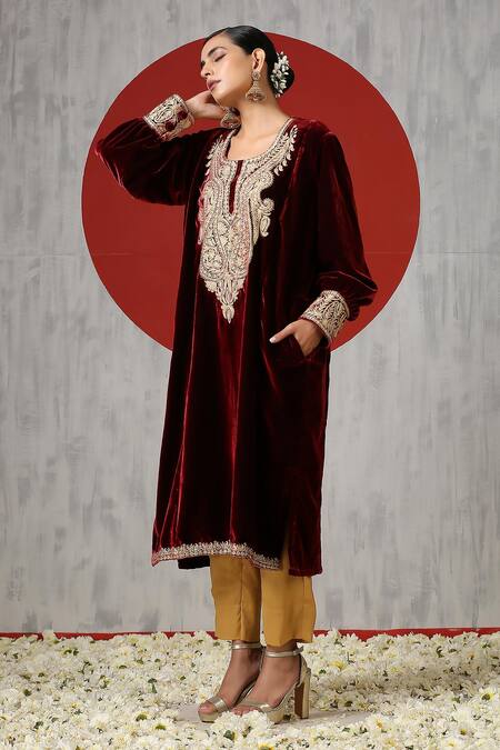 Buy_Wazir C_Maroon Cotton Paisley Embroidered Pheran And Pant Set _Online_at_Aza_Fashions
