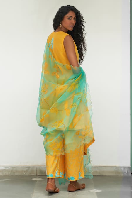 Shop Label Earthen Yellow Cotton, Chiffon Embroidery, Sequins, Mirrors Lilly Placement Kurta Set at Aza Fashions Shop_Label Earthen_Yellow Cotton, Chiffon Embroidery, Sequins, Mirrors Lilly Placement Kurta Set _at_Aza_Fashions