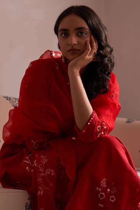 Label Earthen_Red Cotton, Maheshwari, Chiffon Embroidery Laal Guchha Sitara Floral Kurta Set _at_Aza_Fashions