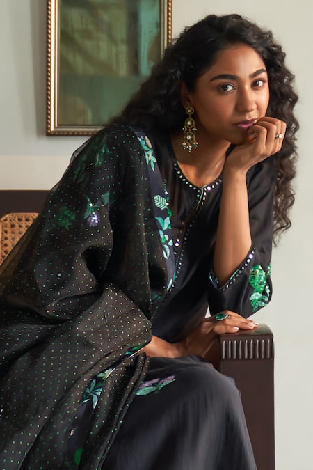 Label Earthen Black Cotton, Maheshwari, Chiffon Embroidery, Sequins Split Sanjh Kurta Set at Aza Fashions Label Earthen_Black Cotton, Maheshwari, Chiffon Embroidery, Sequins Split Sanjh Kurta Set _at_Aza_Fashions