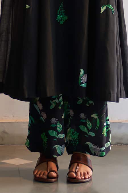 Buy Label Earthen Black Cotton, Maheshwari, Chiffon Embroidery, Raat Ki Rani Anarkali Set Online at Aza Fashions Buy_Label Earthen_Black Cotton, Maheshwari, Chiffon Embroidery, Raat Ki Rani Anarkali Set _Online_at_Aza_Fashions