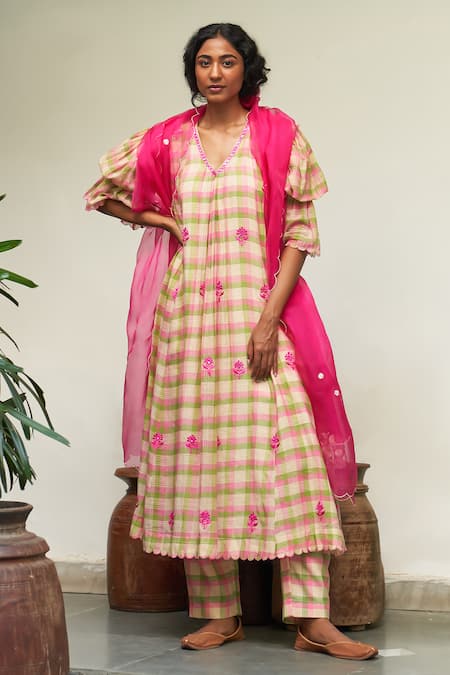 Label Earthen Pink Mangalgiri Cotton Checkered V Neck Gul Mehendi Anarkali Set 