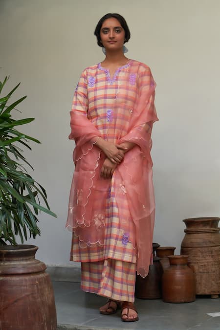 Label Earthen Gulabi Champai Checkered Kurta Set 