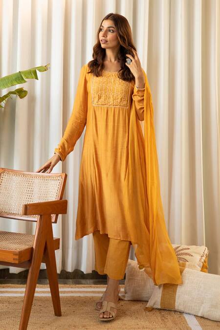 Buy_Kapraaaha_Yellow Muslin Tassels Round Neck Geometric Embroidered Yoke Kurta Set_Online_at_Aza_Fashions