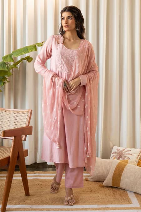 Kapraaaha Geometric Embroidered Yoke Kurta Set 