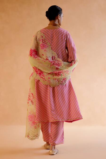 Shop Amisha Kothari Pink Silk, Organza Zari V-neck Jamini Candy Stripe Print Kurta Pant Set at Aza Fashions Shop_Amisha Kothari_Pink Silk, Organza Zari V-neck Jamini Candy Stripe Print Kurta Pant Set _at_Aza_Fashions