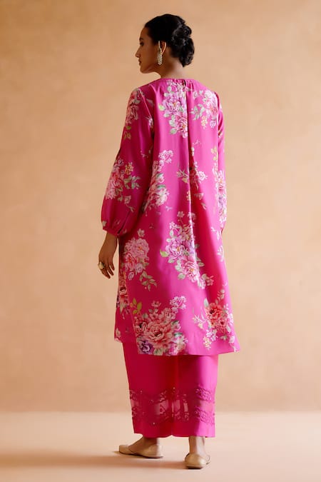 Shop_Amisha Kothari_Pink Silk Embroidery Round Neck Gauri Floral Print Kurta And Pant Set _at_Aza_Fashions