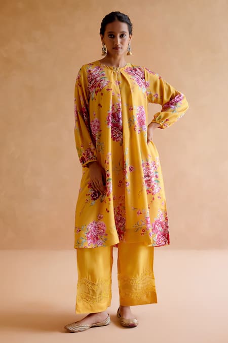 Amisha Kothari Yellow Silk Printed Floral Round Gauri Kurta And Pant Set 