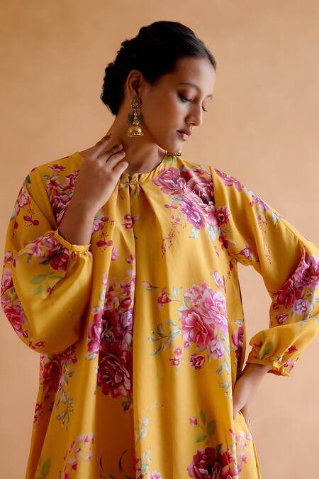 Shop_Amisha Kothari_Yellow Silk Embroidery Round Neck Gauri Floral Print Kurta And Pant Set _Online_at_Aza_Fashions