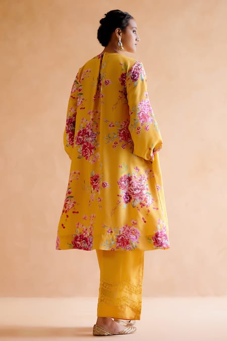 Amisha Kothari Gauri Floral Print Kurta & Pant Set 