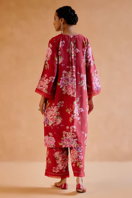 Amisha Kothari Gopika Silk Floral Print Kurta Pant Set 