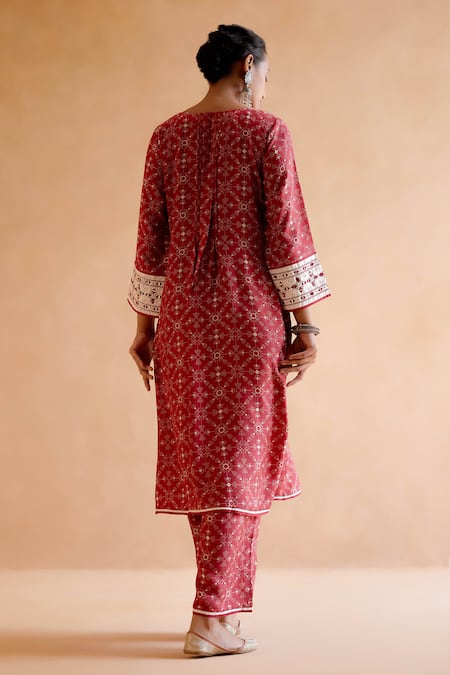 Amisha Kothari Yamini Silk Digital Print Kurta & Pant Set 