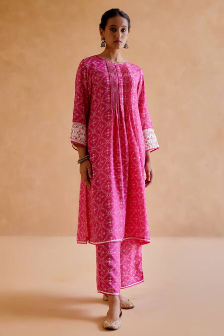 Shop_Amisha Kothari_Pink Silk Embroidery Round Neck Yamini Digital Print Kurta And Pant Set _Online_at_Aza_Fashions