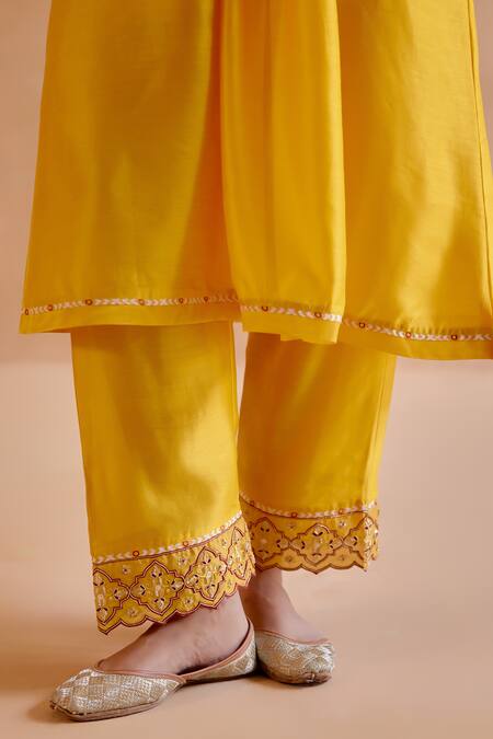 Buy_Amisha Kothari_Yellow Chanderi , Organza Embroidery, Tassels Zardosi Kurta Pant Set _Online_at_Aza_Fashions