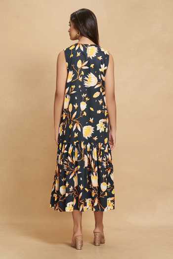 Shop Gulabo By Abu Sandeep Black Cotton Satin Lotus Round Bloom Print Dress at Aza Fashions Shop_Gulabo By Abu Sandeep_Black Cotton Satin Lotus Round Bloom Print Dress _at_Aza_Fashions