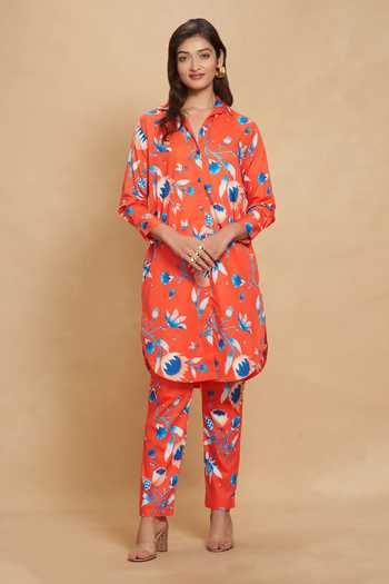 Gulabo By Abu Sandeep Red Cotton Satin Floral Collared Neck Print Long Shirt Online at Aza Fashions Gulabo By Abu Sandeep_Red Cotton Satin Floral Collared Neck Print Long Shirt _Online_at_Aza_Fashions