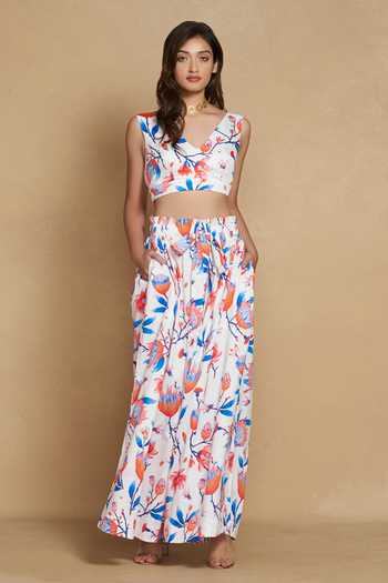 Gulabo By Abu Sandeep White Cotton Satin Floral V Neck Flower Bloom Print Top Online at Aza Fashions Gulabo By Abu Sandeep_White Cotton Satin Floral V Neck Flower Bloom Print Top _Online_at_Aza_Fashions