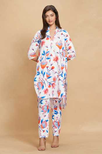 Buy Gulabo By Abu Sandeep White Cotton Satin Floral Collared Neck Flower Garden Print Tunic Online at Aza Fashions Buy_Gulabo By Abu Sandeep_White Cotton Satin Floral Collared Neck Flower Garden Print Tunic _Online_at_Aza_Fashions