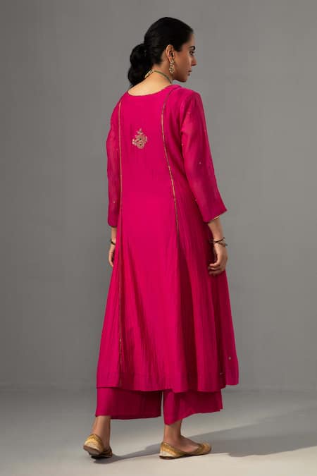 Label Shreya Sharma Floral Embroidered Kurta Set 