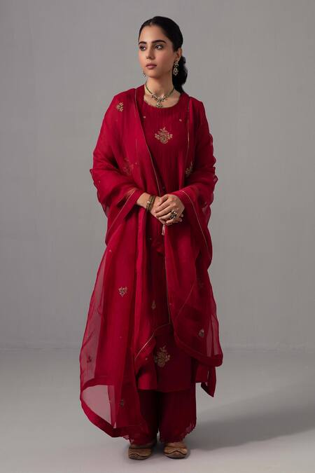 Label Shreya Sharma Red Chanderi, Silk Organza Embroidery Round Neck Kurta Set Online at Aza Fashions Label Shreya Sharma_Red Chanderi, Silk Organza Embroidery Round Neck Kurta Set _Online_at_Aza_Fashions
