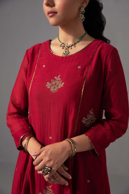 Shop Label Shreya Sharma Red Chanderi, Silk Organza Embroidery Round Neck Kurta Set Online at Aza Fashions Shop_Label Shreya Sharma_Red Chanderi, Silk Organza Embroidery Round Neck Kurta Set _Online_at_Aza_Fashions
