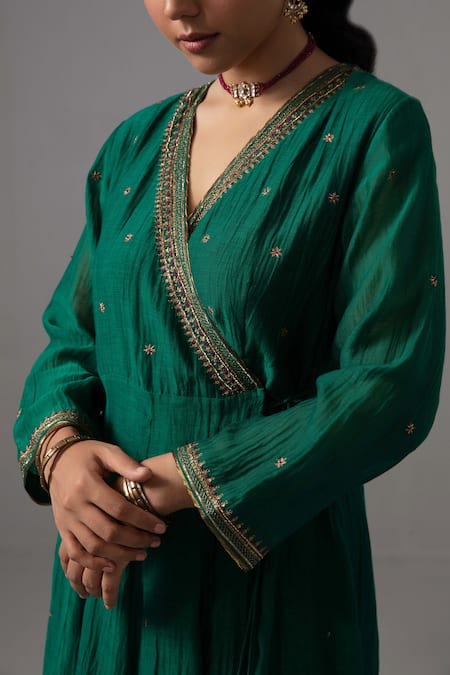 Label Shreya Sharma_Green Chanderi, Silk Organza Embroidery V-neck Floral Anarkali Set _at_Aza_Fashions