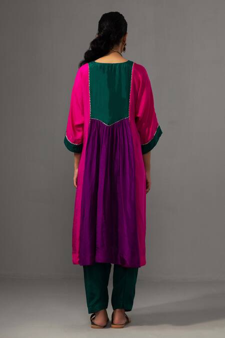 Shop Label Shreya Sharma Pink Silk Gota Patti Round Neck Colour Block Kurta With Pant at Aza Fashions Shop_Label Shreya Sharma_Pink Silk Gota Patti Round Neck Colour Block Kurta With Pant_at_Aza_Fashions