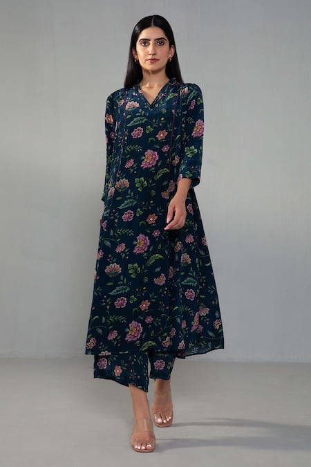 Label Shreya Sharma_Blue Crepe Embroidery Mandarin Collar Floral Printed Kurta Set _Online_at_Aza_Fashions