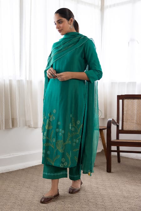 Vaayu_Green Cotton, Muslin Embroidery, Tassels Flower Vine Placement Kurta Pant Set_Online_at_Aza_Fashions
