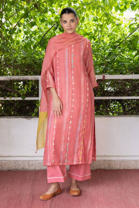 Vaayu_Pink Cotton, Muslin Embroidery, Lace Round Neck Linear Print Kurta Pant Set_Online_at_Aza_Fashions