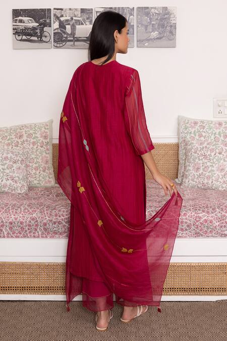 Shop Vaayu Maroon Cotton, Muslin, Chiffon Embroidery Round Neck Straight Kurta Pant Set at Aza Fashions Shop_Vaayu_Maroon Cotton, Muslin, Chiffon Embroidery Round Neck Straight Kurta Pant Set_at_Aza_Fashions