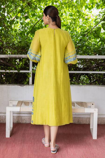 Shop Vaayu Green Cotton, Muslin Embroidery Round Bloom Applique And Thread Work Midi Dress at Aza Fashions Shop_Vaayu_Green Cotton, Muslin Embroidery Round Bloom Applique And Thread Work Midi Dress_at_Aza_Fashions