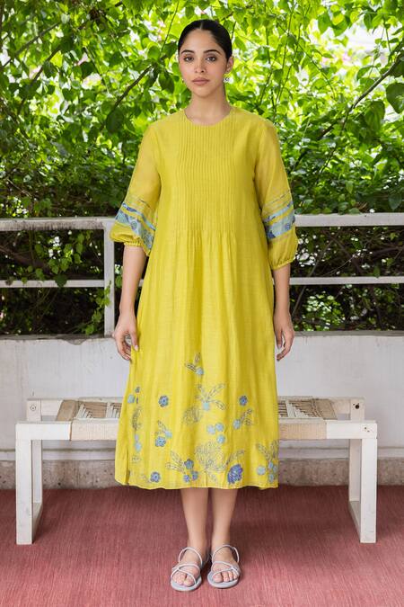 Vaayu Green Cotton, Muslin Embroidery Round Bloom Applique And Thread Work Midi Dress Online at Aza Fashions Vaayu_Green Cotton, Muslin Embroidery Round Bloom Applique And Thread Work Midi Dress_Online_at_Aza_Fashions