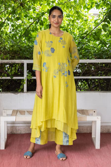 Vaayu_Green Cotton, Muslin Embroidery, Applique Floral And Thread Work Kurta With Pant_Online_at_Aza_Fashions