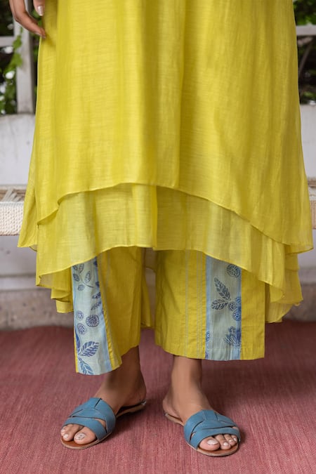 Buy_Vaayu_Green Cotton, Muslin Embroidery, Applique Floral And Thread Work Kurta With Pant_Online_at_Aza_Fashions