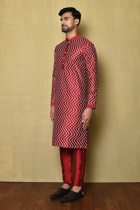 Buy_Arihant Rai Sinha_Maroon Cotton Silk Printed Zigzag Mandarin Collar Kurta_Online_at_Aza_Fashions