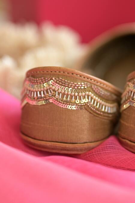 Buy Coral Haze Gold Nazaara Embroidered Juttis Online at Aza Fashions Buy_Coral Haze_Gold Nazaara Embroidered Juttis _Online_at_Aza_Fashions