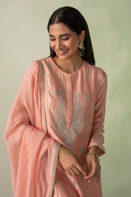 Varun Chhabra_Peach Kurta Chanderi Silk Embroidered Zari Round Neck Work Set_Online_at_Aza_Fashions