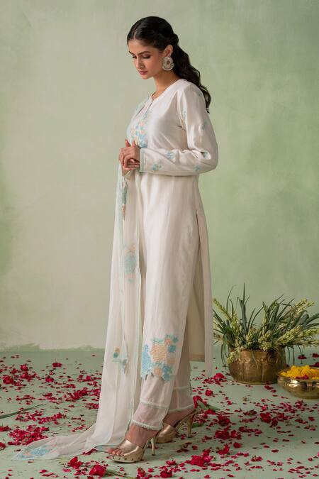 Buy_Varun Chhabra_Ivory Kurta Chanderi Silk Embroidered Floral Patch Round Neck Work Set_Online_at_Aza_Fashions