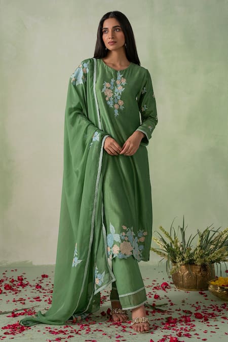 VARUN CHHABRA Green Kurta Chanderi Silk Embroidered Floral Patch Round Neck Work Set