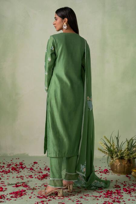 Shop Varun Chhabra Green Kurta Chanderi Silk Embroidered Floral Patch Round Neck Work Set at Aza Fashions Shop_Varun Chhabra_Green Kurta Chanderi Silk Embroidered Floral Patch Round Neck Work Set_at_Aza_Fashions