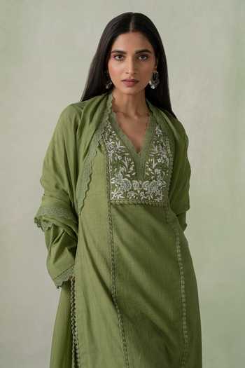 Varun Chhabra_Green Cotton, Organza Cut Work, Embroidery V-neck Floral Pakistani Kurta Set_Online_at_Aza_Fashions